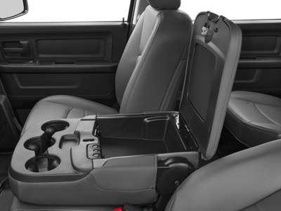 2017 RAM 1500 Express 4x4 Crew Cab 57 Box