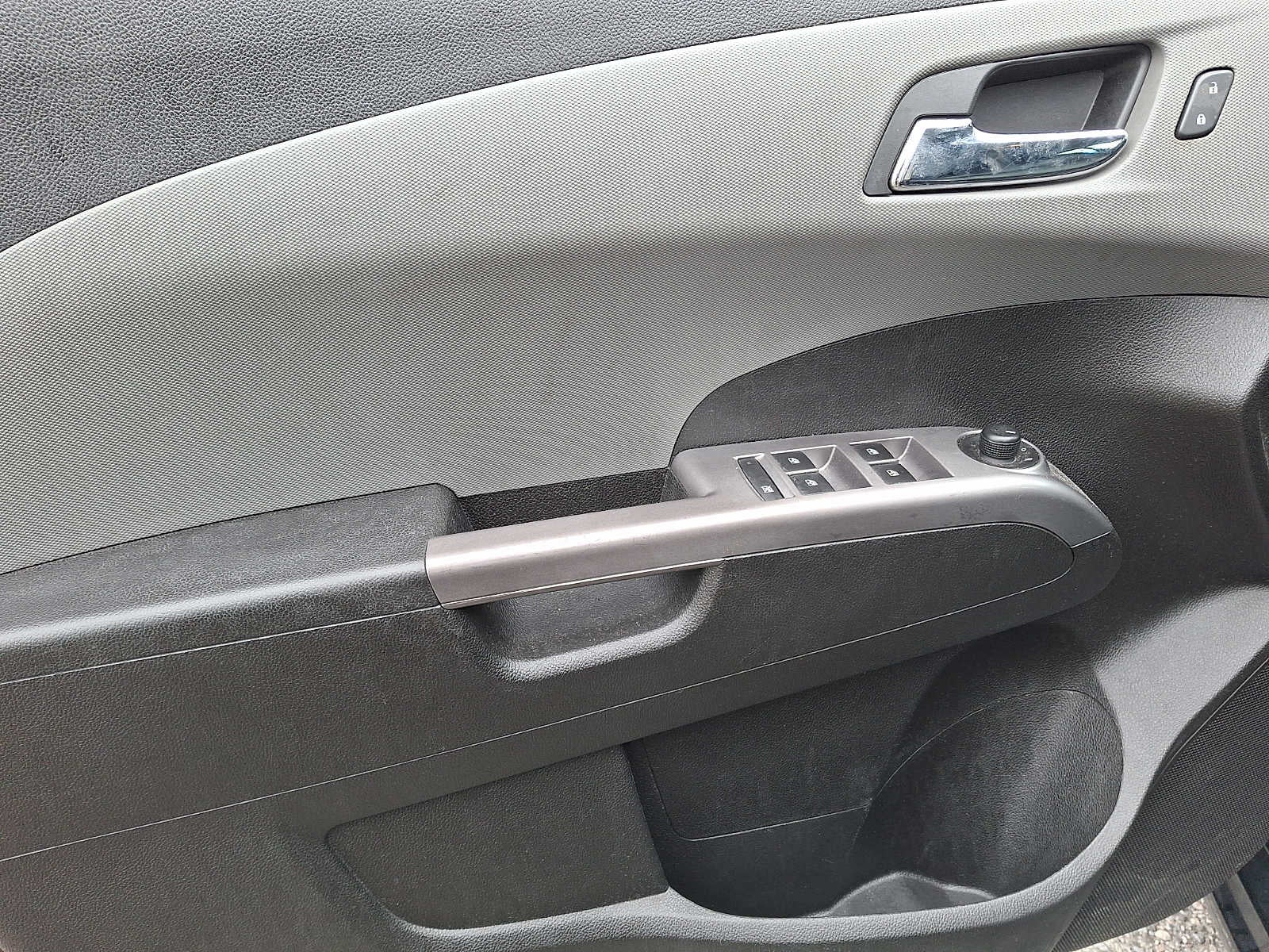 2018 Chevrolet Sonic 4dr Sdn Auto Premier