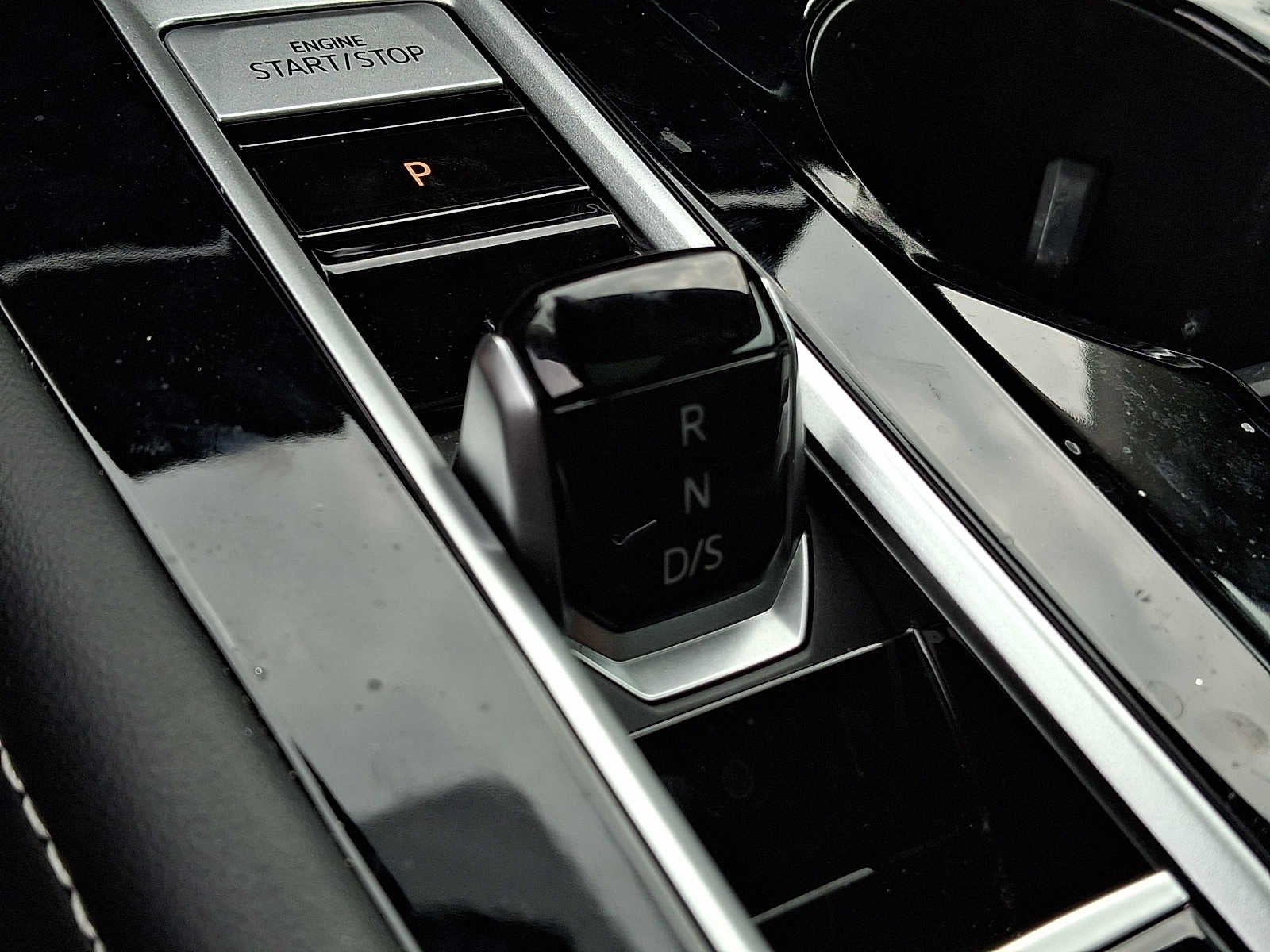 2024 Volkswagen Atlas 2.0T SEL 4MOTION