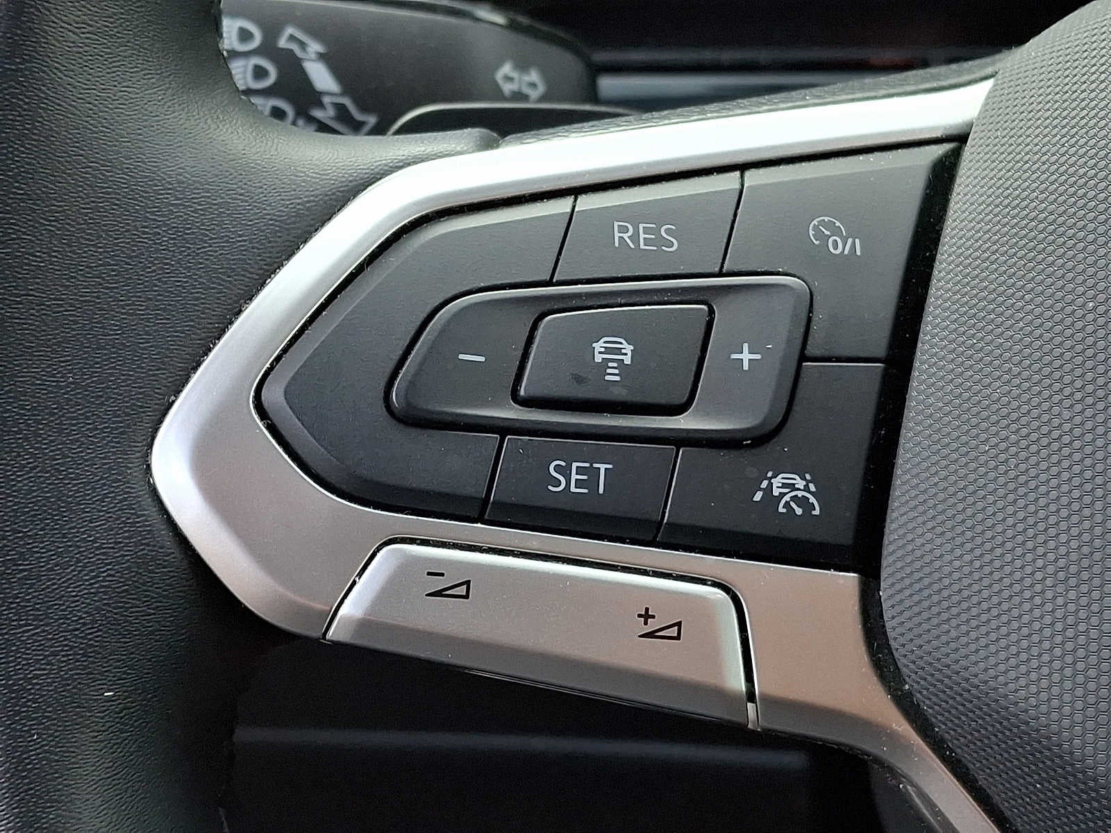 2024 Volkswagen Atlas 2.0T Peak Edition SE w/Technology 4MOTION