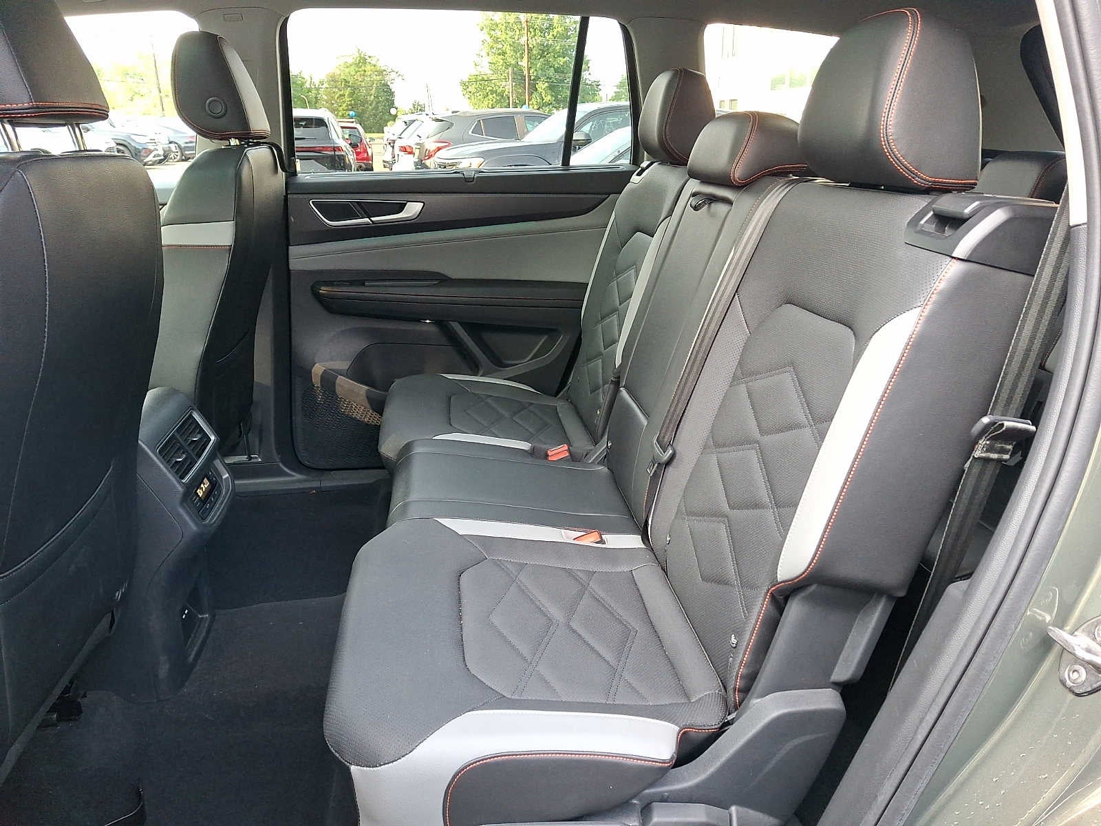 2024 Volkswagen Atlas 2.0T Peak Edition SE w/Technology 4MOTION