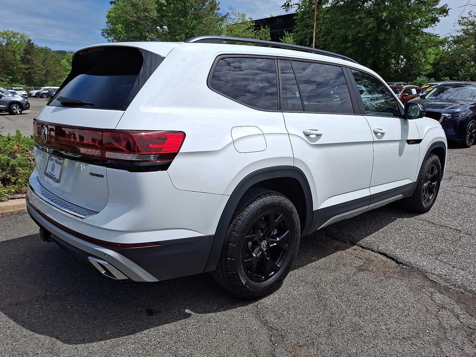 2025 Volkswagen Atlas 2.0T Peak Edition 4MOTION