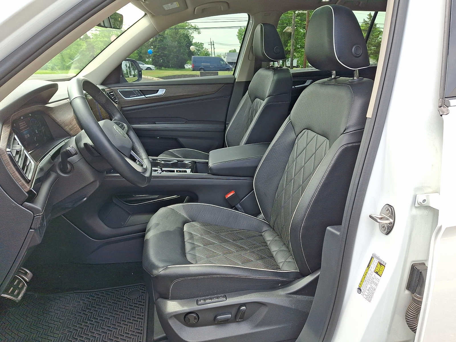 2024 Volkswagen Atlas 2.0T SEL Premium R-Line 4MOTION