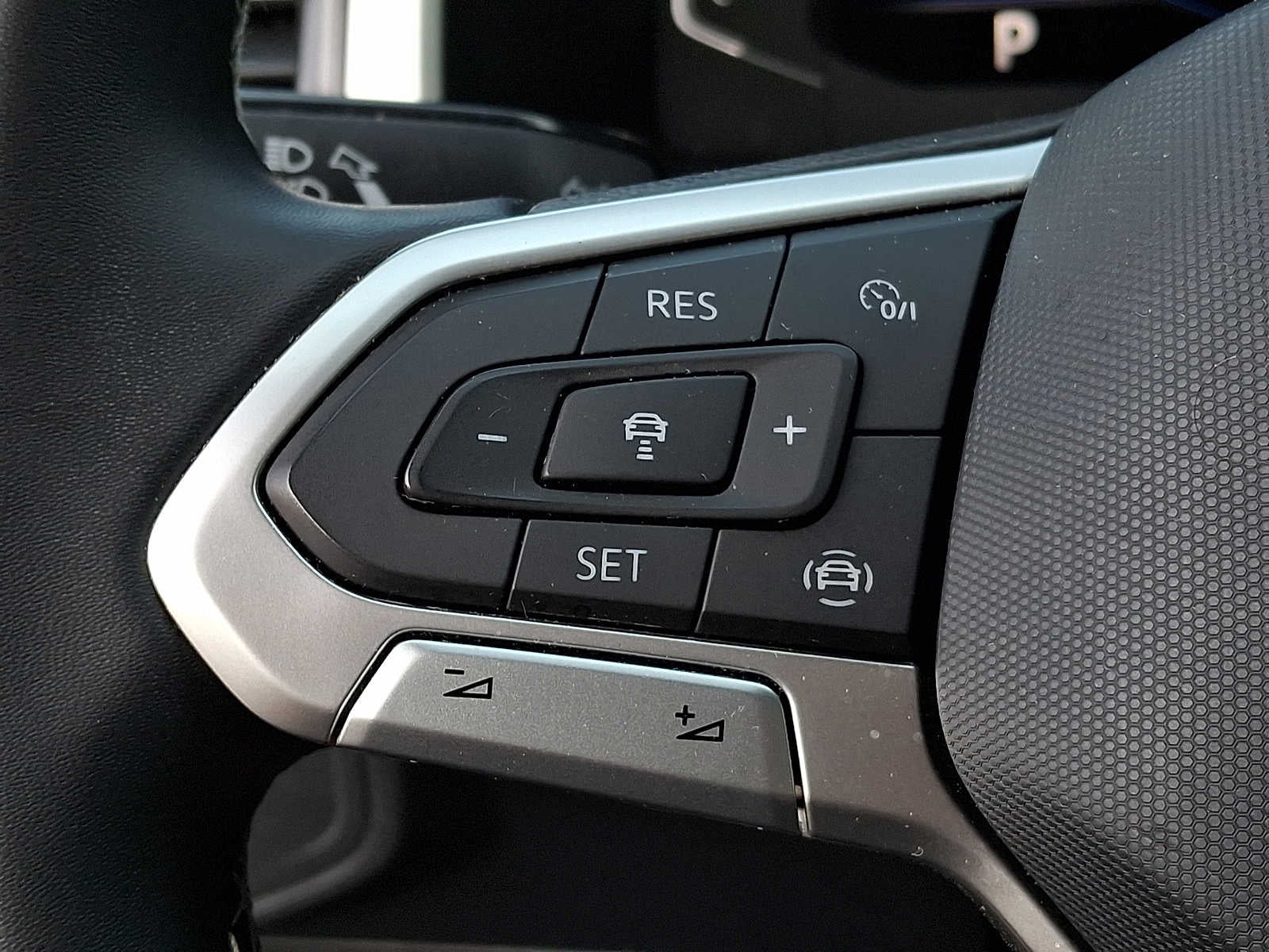 2023 Volkswagen Atlas 3.6L V6 SE w/Technology 4MOTION