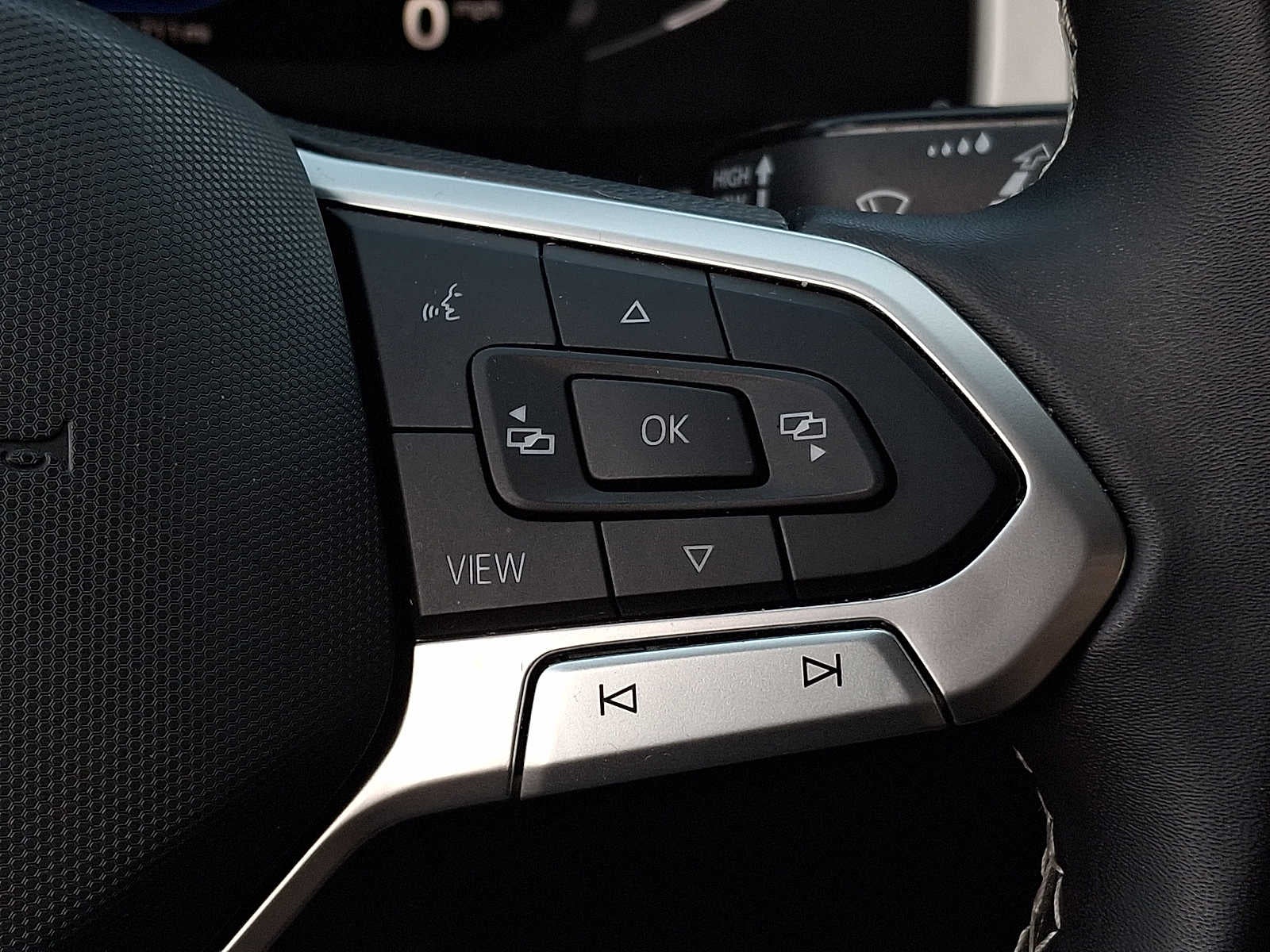 2023 Volkswagen Atlas 3.6L V6 SE w/Technology 4MOTION