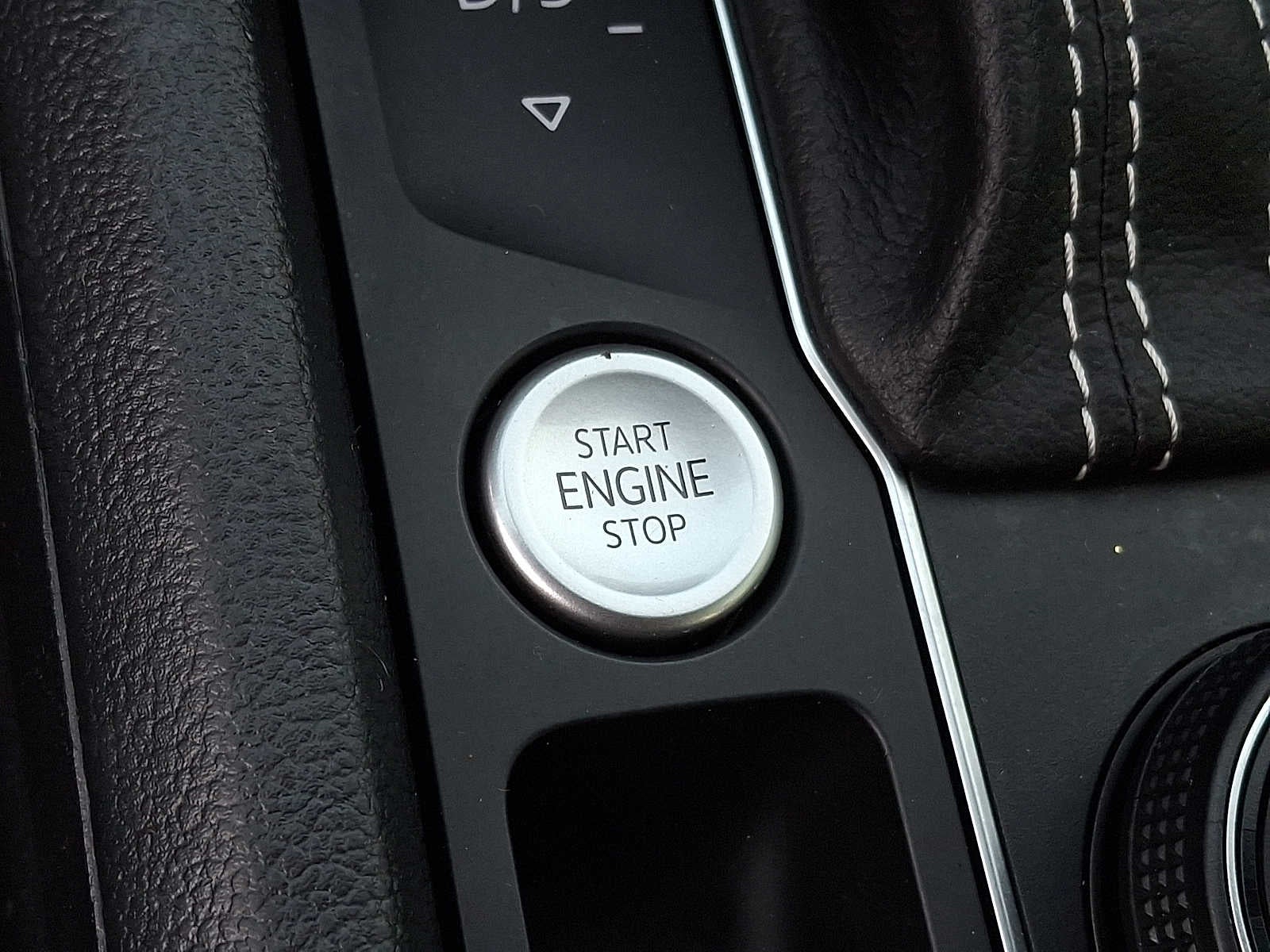 2023 Volkswagen Atlas 3.6L V6 SE w/Technology 4MOTION