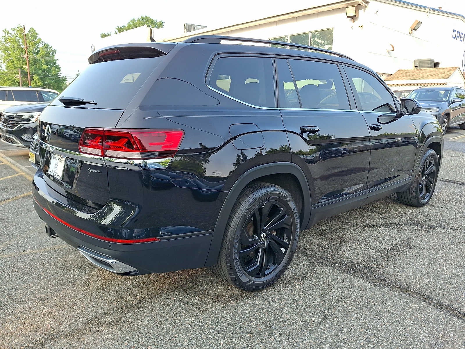 2023 Volkswagen Atlas 3.6L V6 SE w/Technology 4MOTION