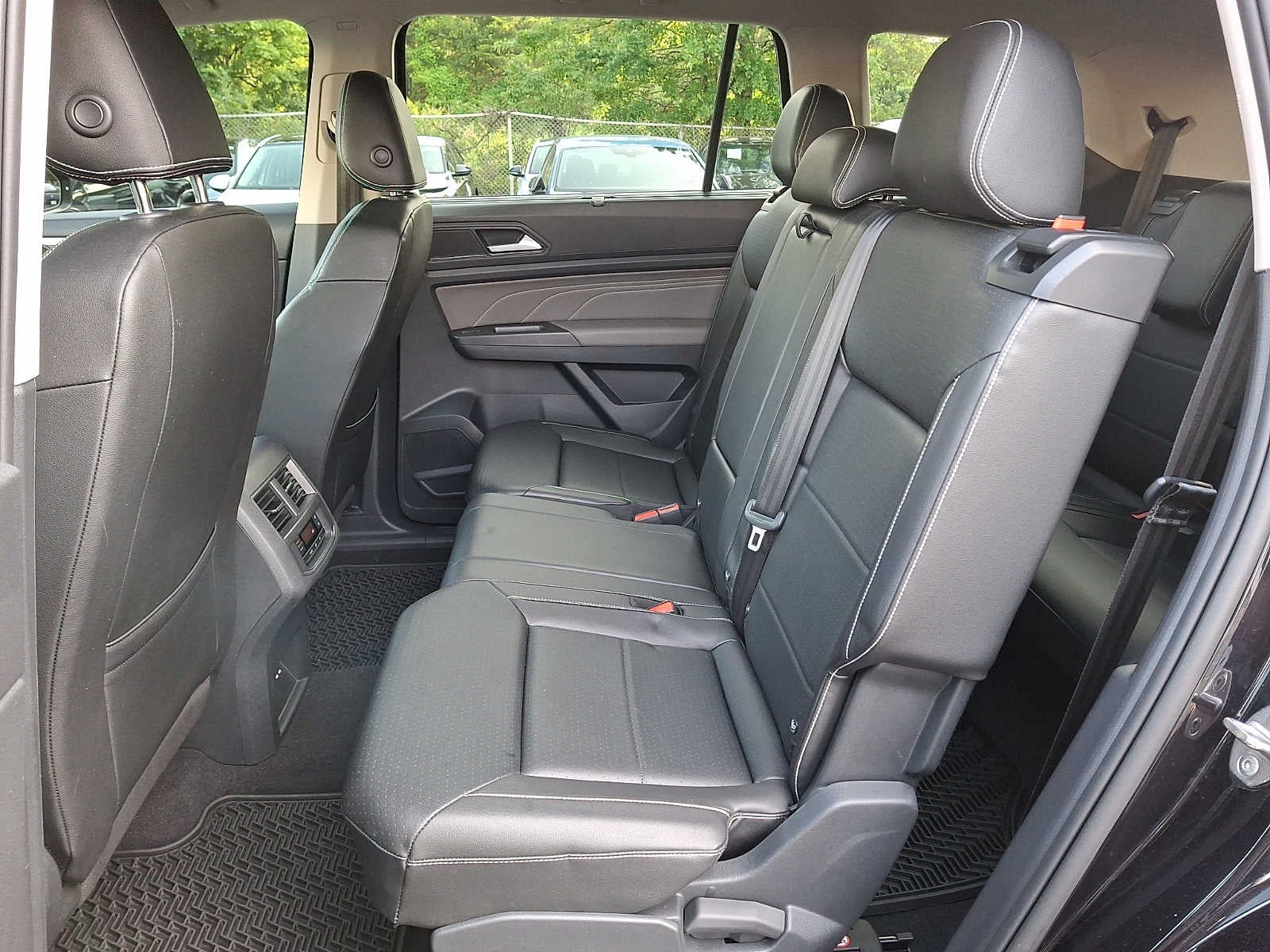 2023 Volkswagen Atlas 3.6L V6 SE w/Technology 4MOTION