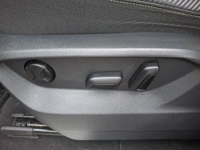 2022 Volkswagen Atlas Cross Sport 3.6L V6 SE w/Technology 4MOTION