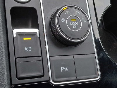 2022 Volkswagen Atlas Cross Sport 3.6L V6 SE w/Technology 4MOTION