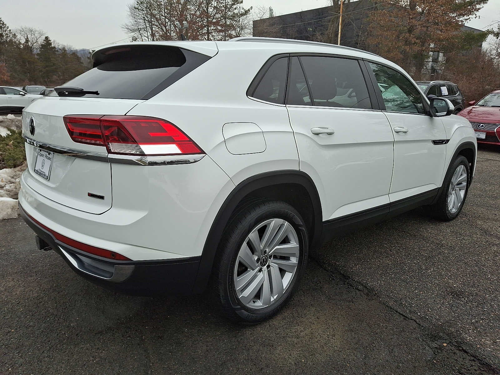 2022 Volkswagen Atlas Cross Sport 3.6L V6 SE w/Technology 4MOTION