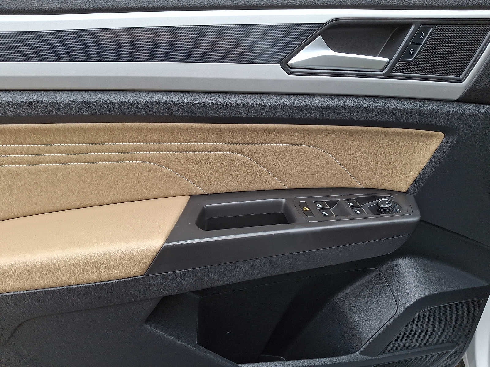 2022 Volkswagen Atlas Cross Sport 3.6L V6 SE w/Technology 4MOTION