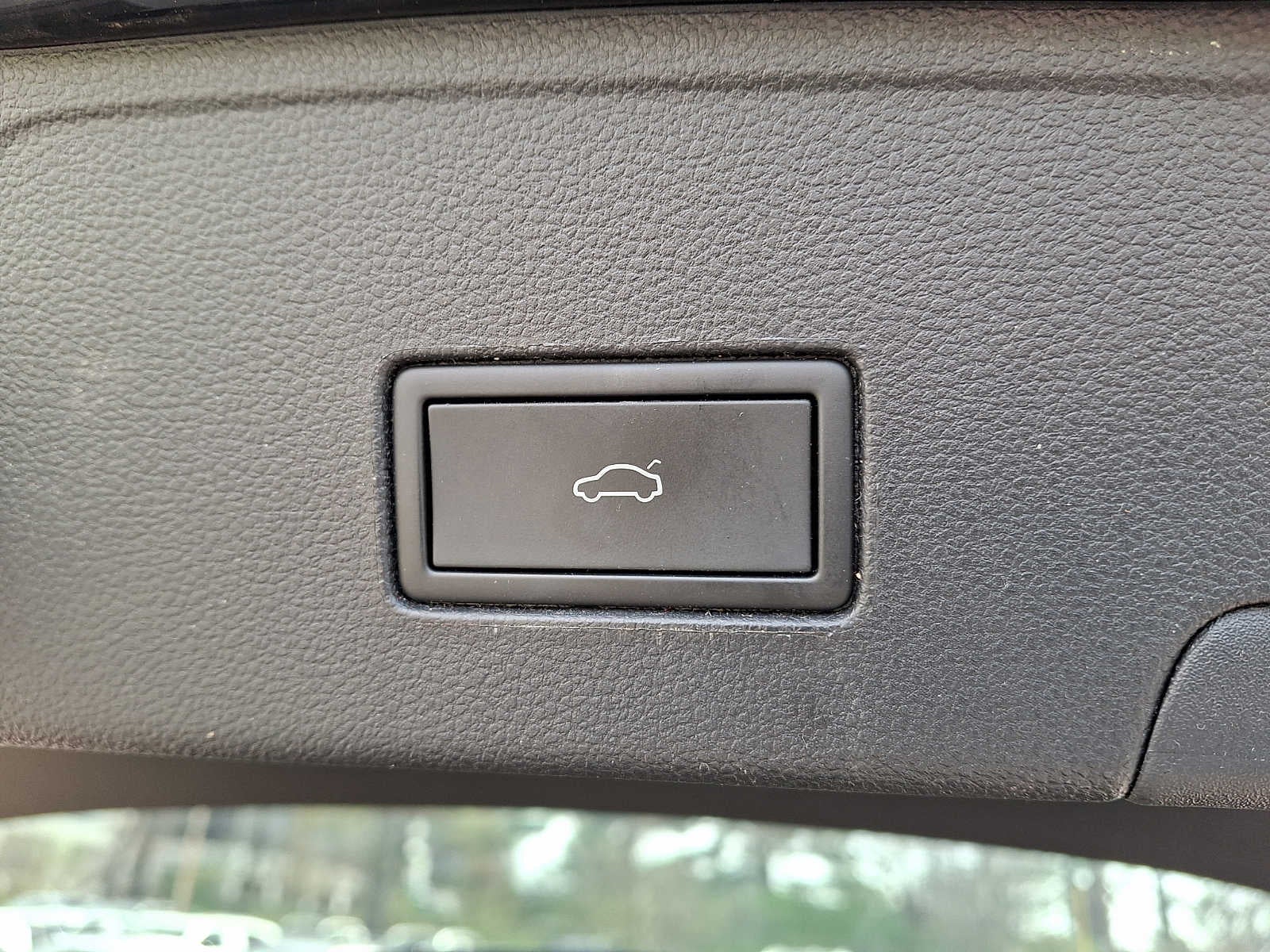 2022 Volkswagen Atlas Cross Sport 3.6L V6 SE w/Technology 4MOTION