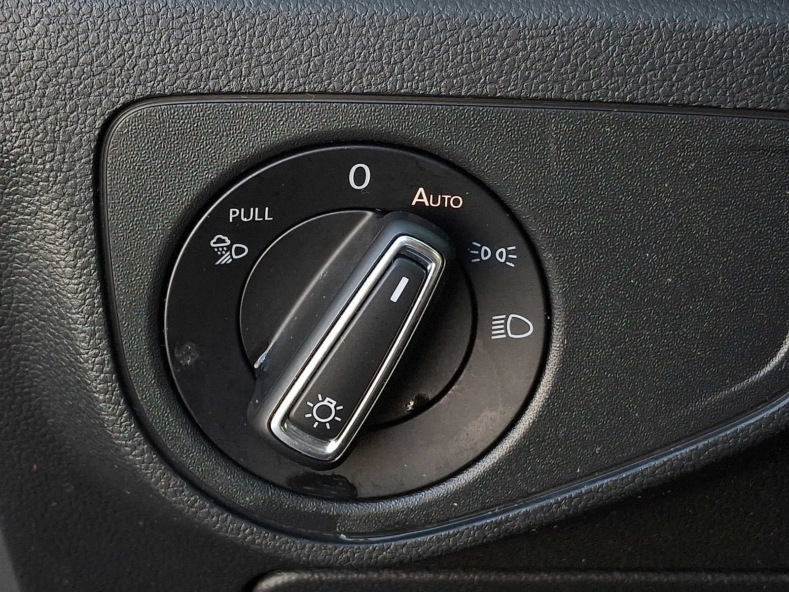 2023 Volkswagen Atlas 2.0T SE w/Technology 4MOTION