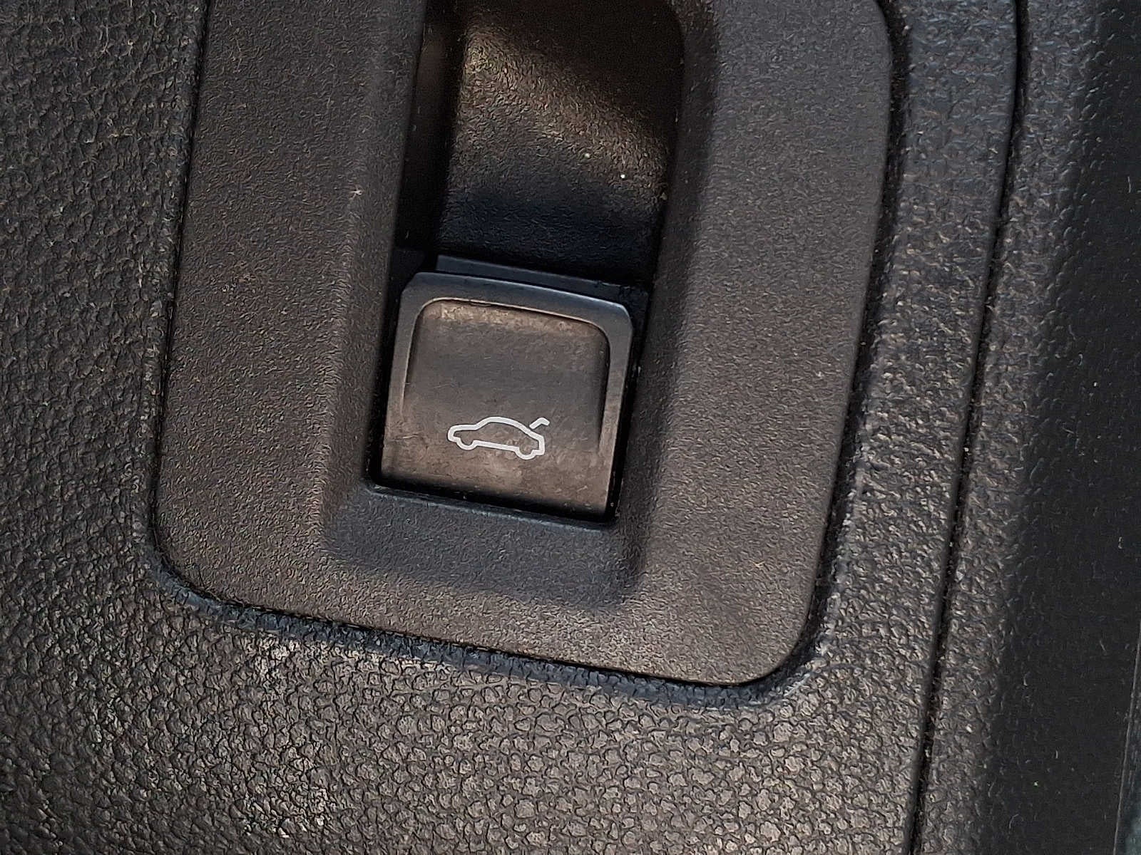 2023 Volkswagen Atlas 2.0T SE w/Technology 4MOTION