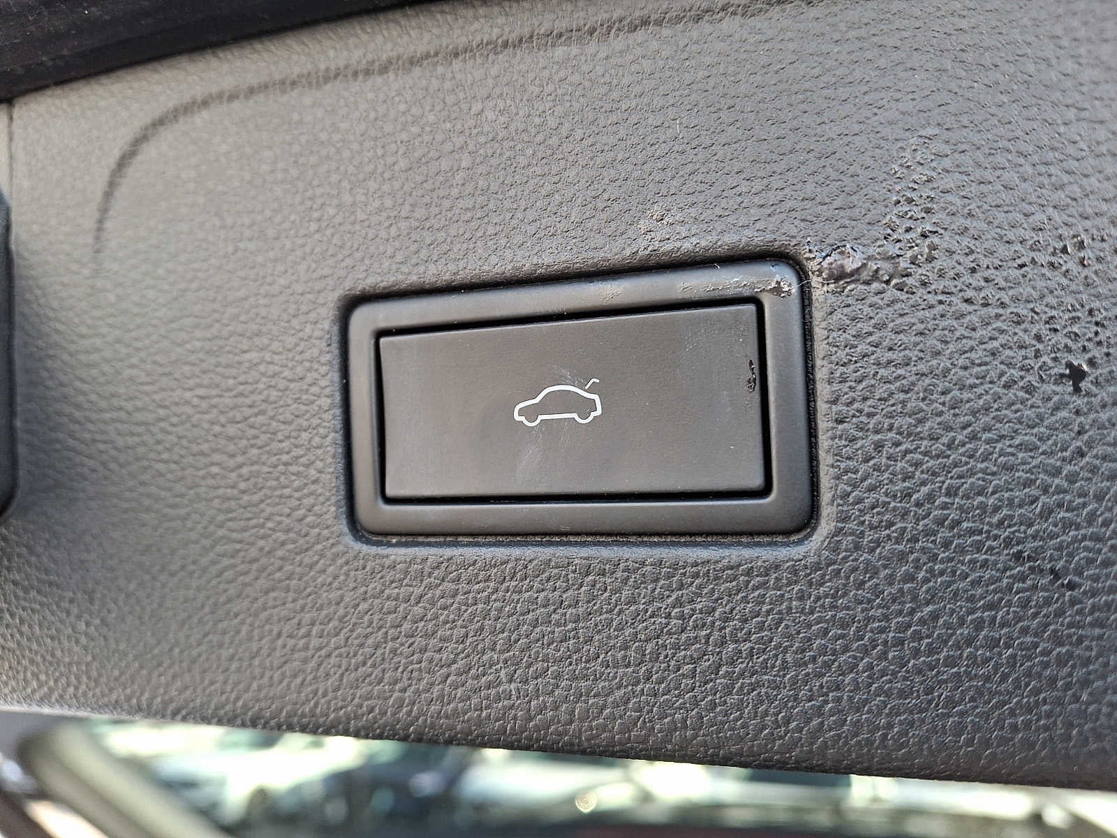 2023 Volkswagen Atlas 2.0T SE w/Technology 4MOTION