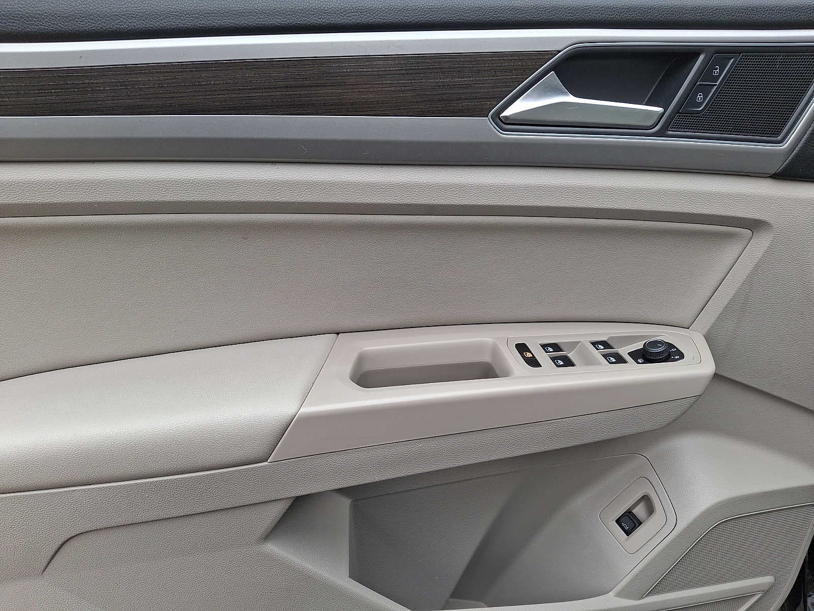 2018 Volkswagen Atlas 3.6L V6 SE w/Technology 4MOTION