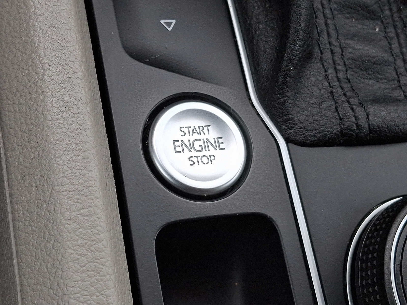 2018 Volkswagen Atlas 3.6L V6 SE w/Technology 4MOTION