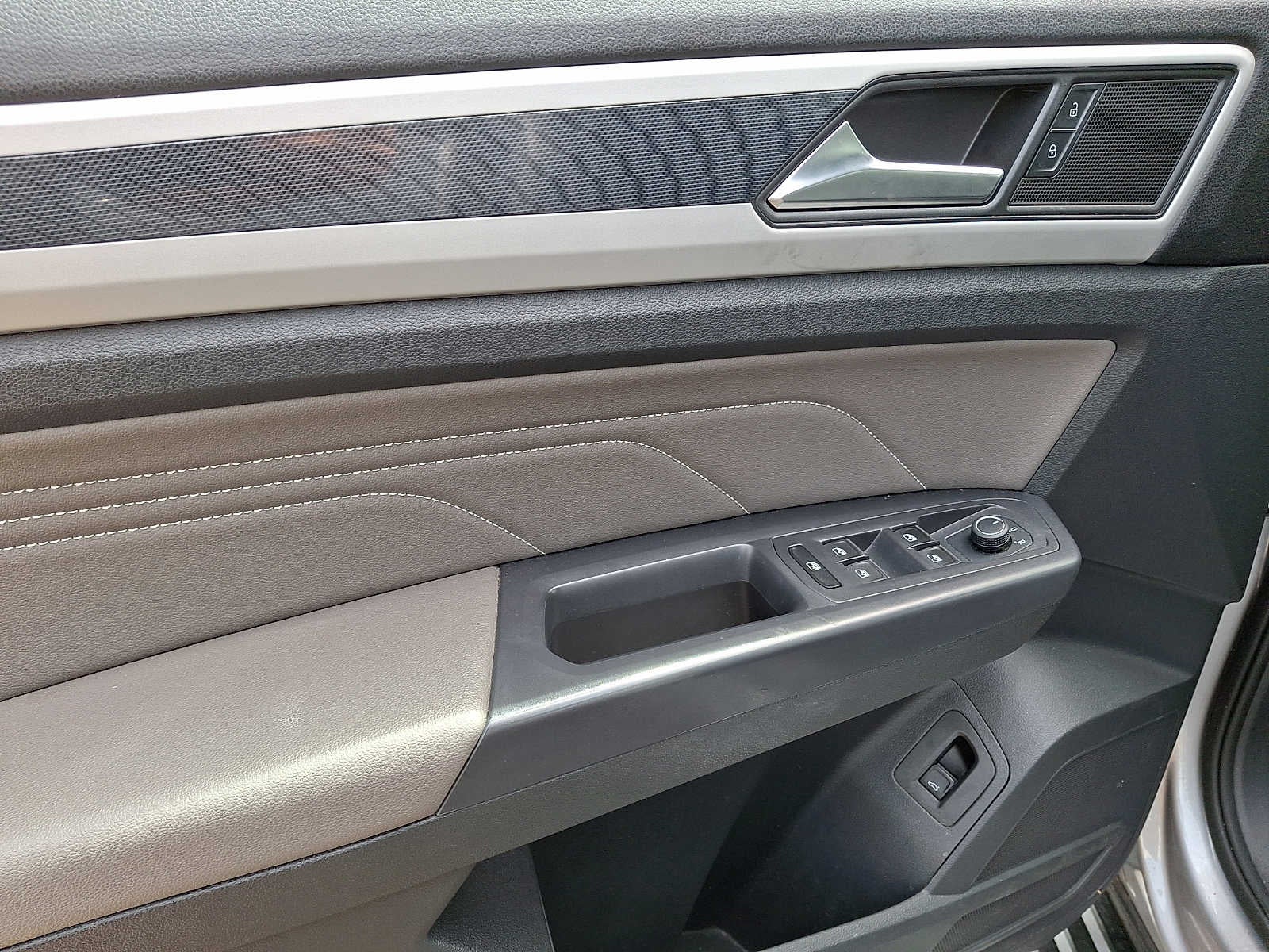 2021 Volkswagen Atlas Cross Sport 3.6L V6 SEL R-Line 4MOTION