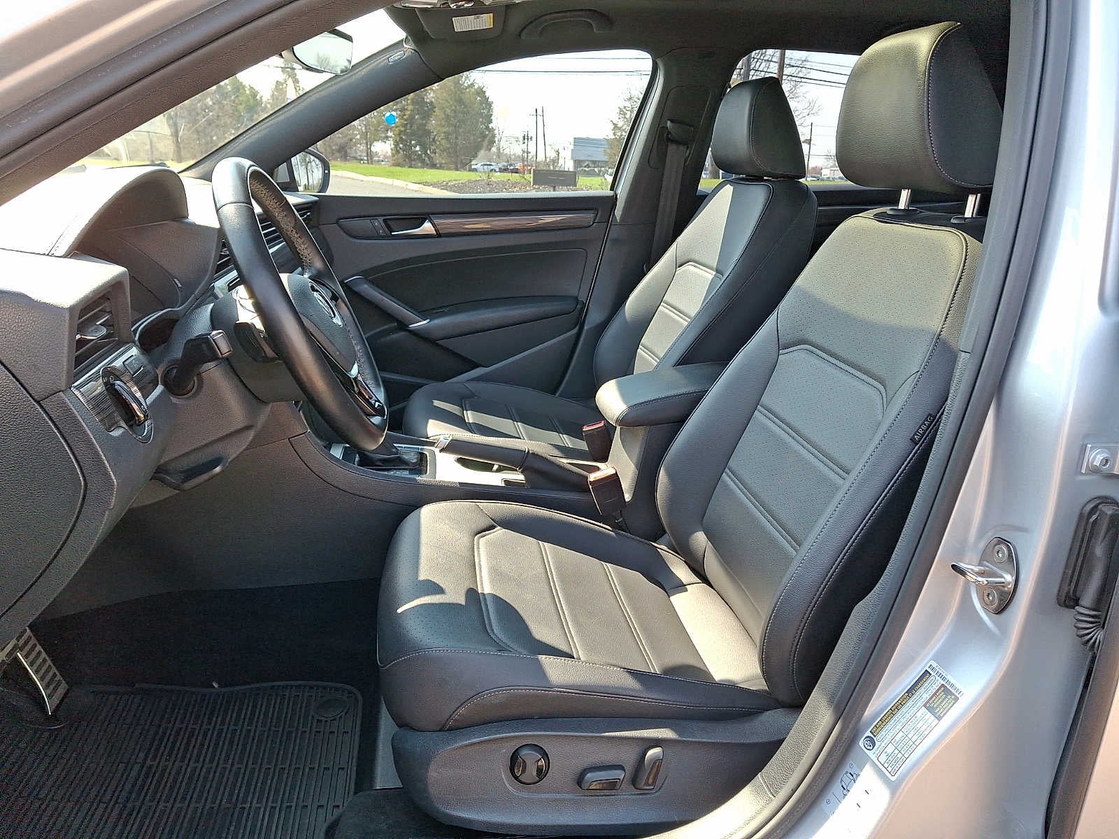2021 Volkswagen Passat 2.0T R-Line Auto