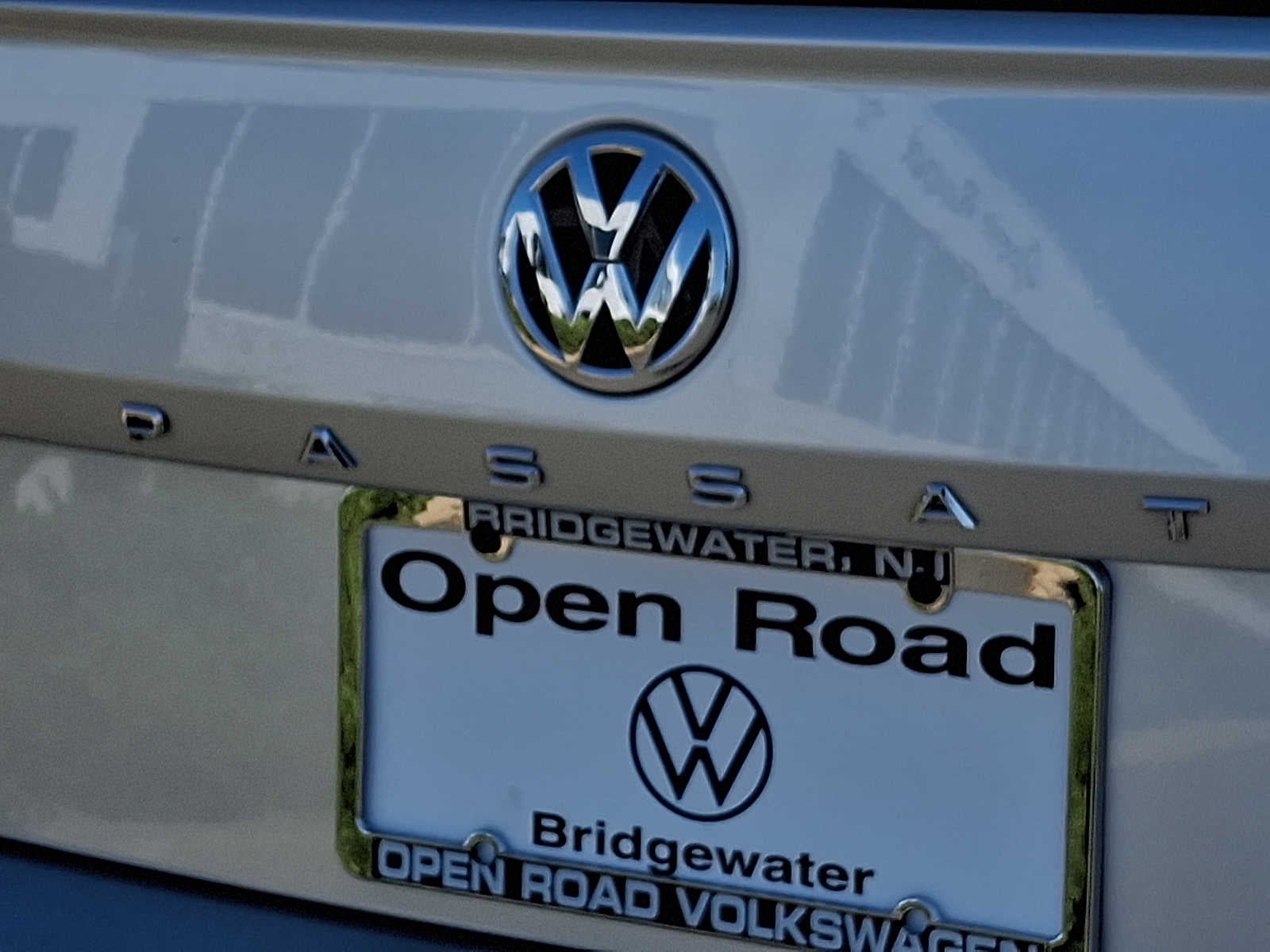 2021 Volkswagen Passat 2.0T R-Line Auto