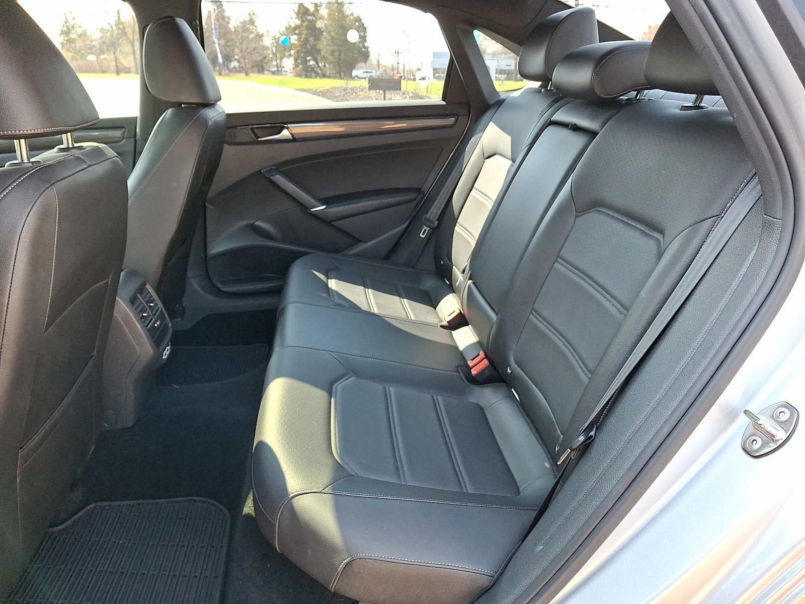 2021 Volkswagen Passat 2.0T R-Line Auto