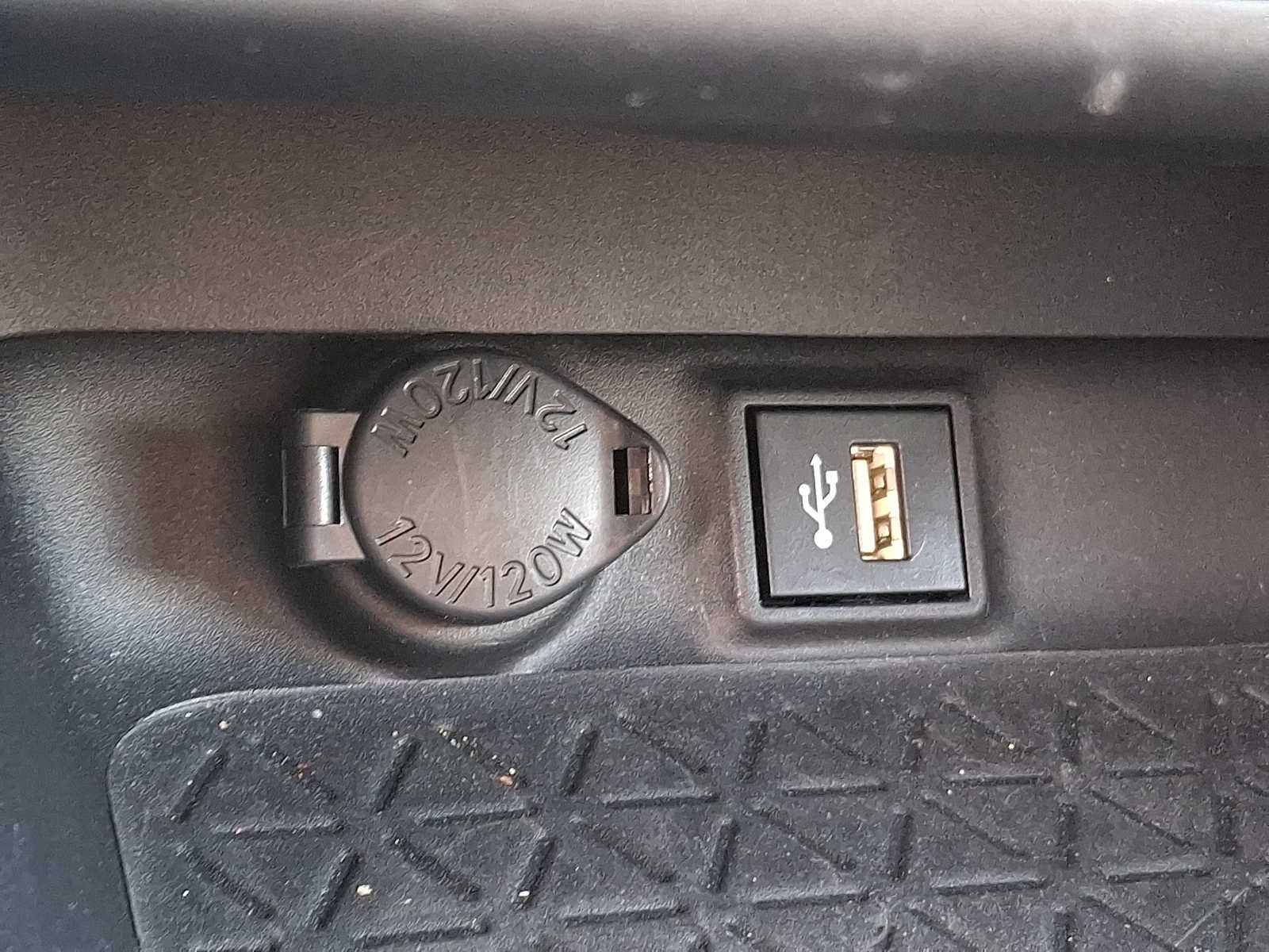 2024 Toyota RAV4 XLE Premium AWD