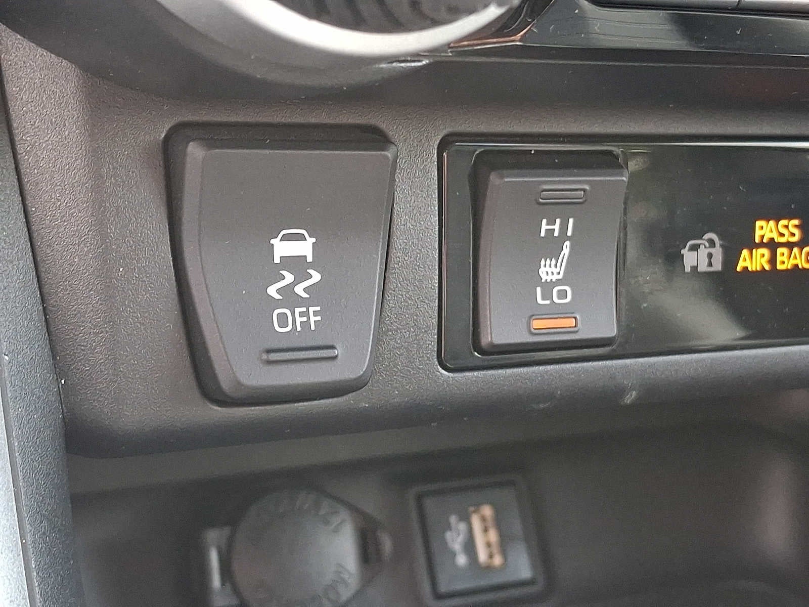 2024 Toyota RAV4 XLE Premium AWD