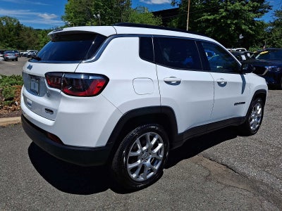 2022 Jeep Compass Latitude Lux