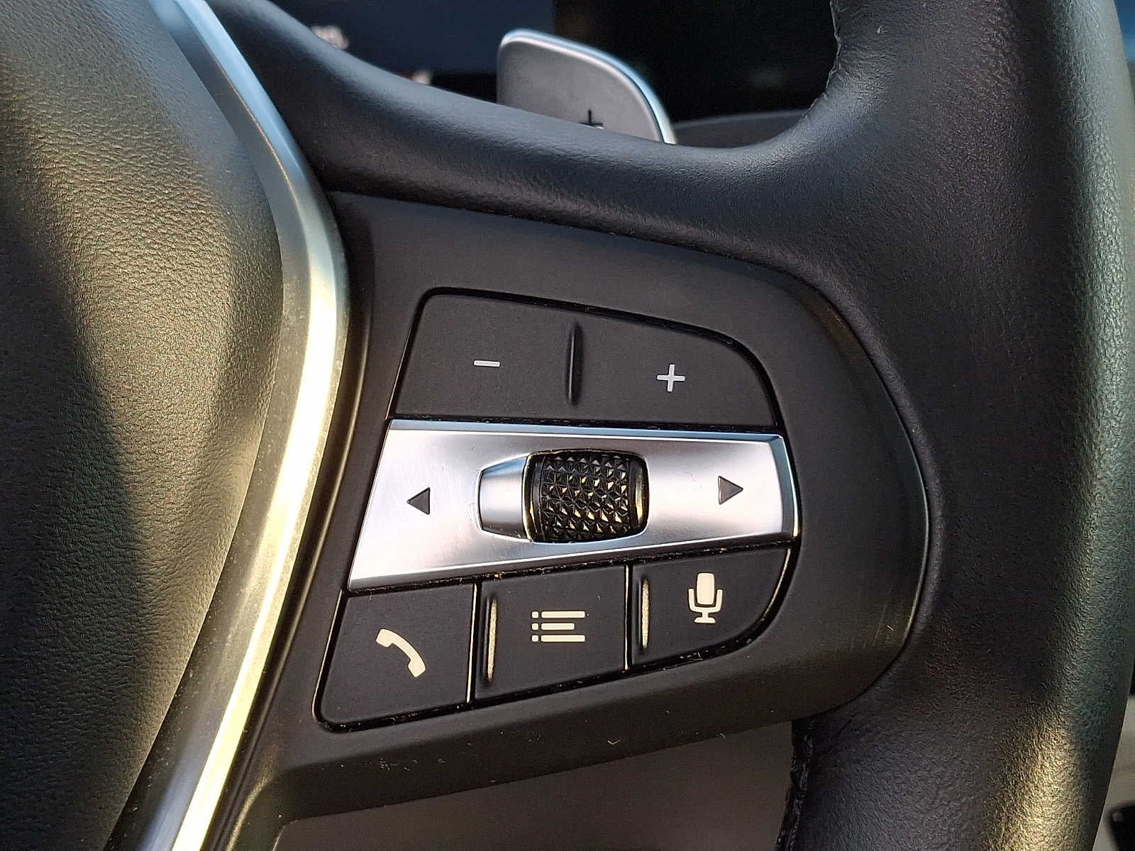 2023 BMW 3 Series 330i xDrive Sedan