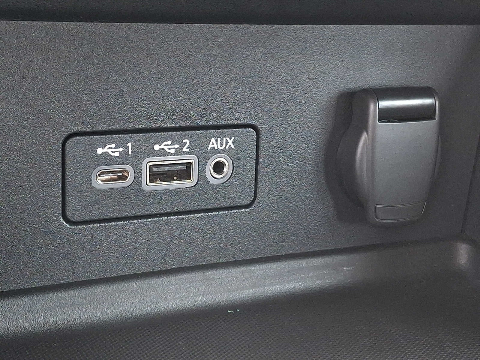 2023 Nissan Sentra SV CVT