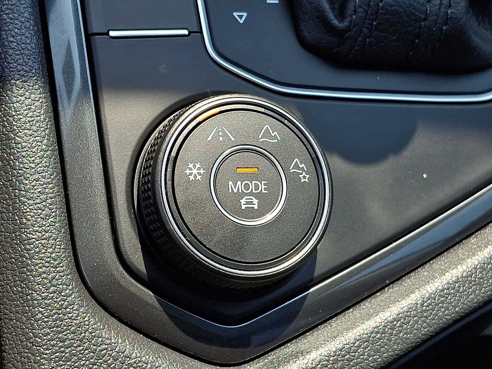 2020 Volkswagen Tiguan 2.0T SEL 4MOTION
