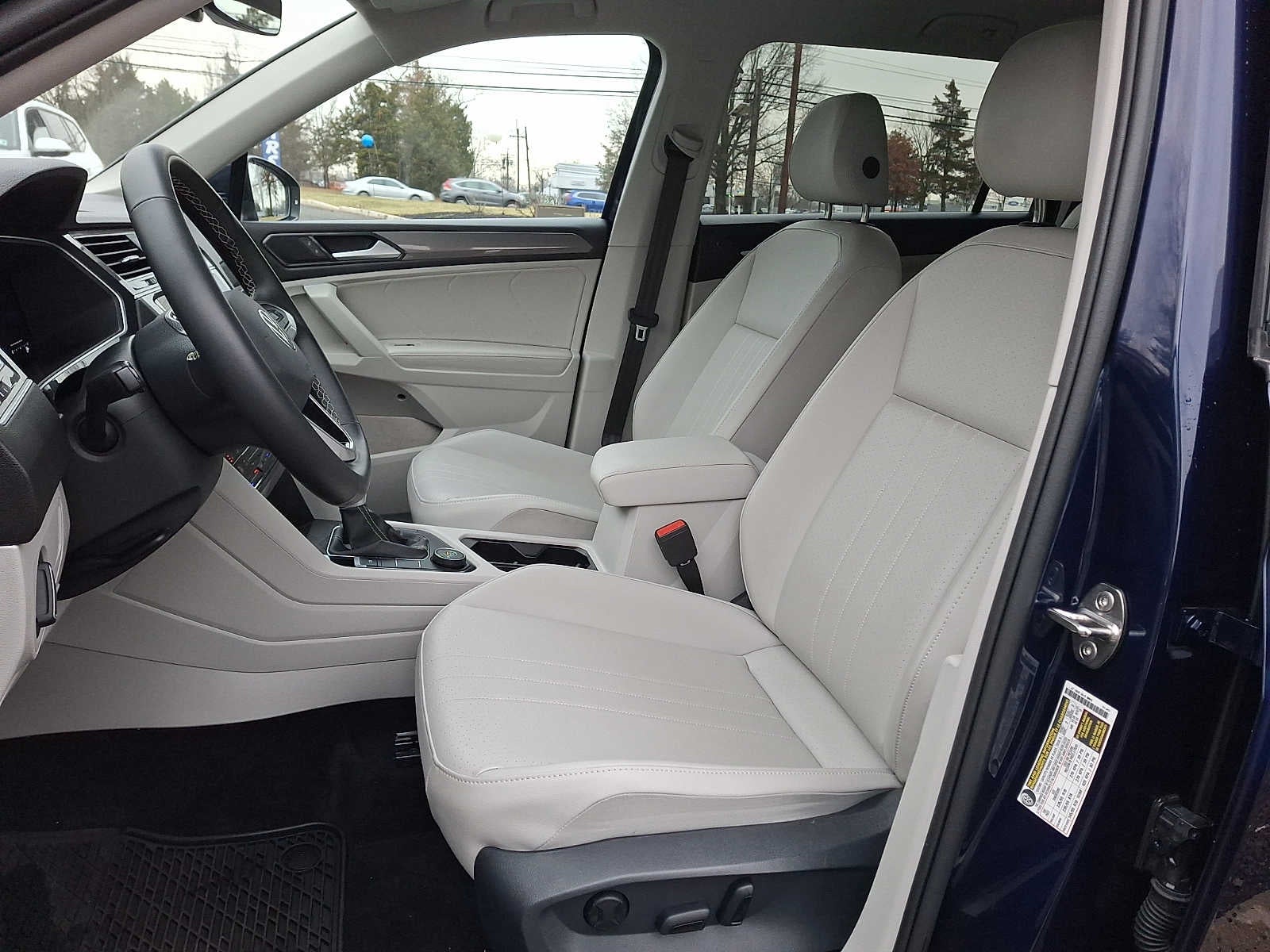 2024 Volkswagen Tiguan 2.0T SE 4MOTION