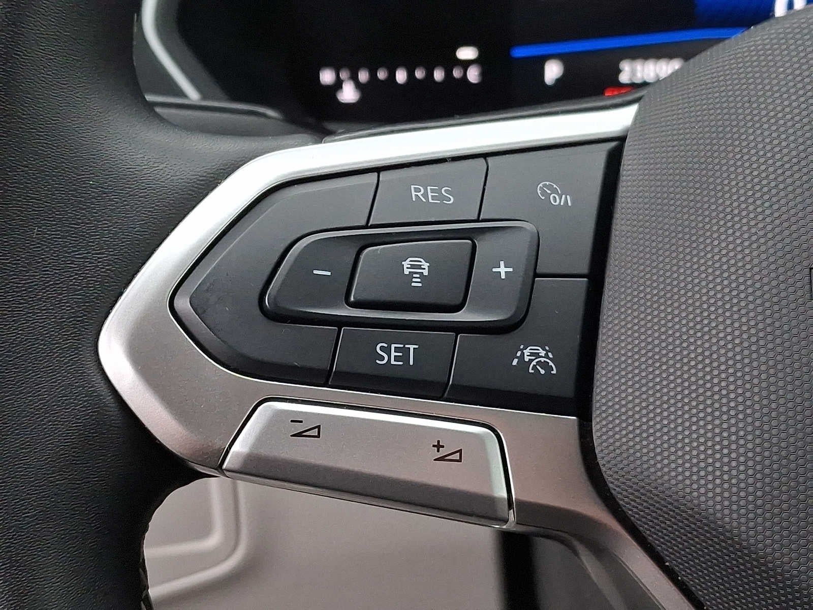 2024 Volkswagen Tiguan 2.0T SE 4MOTION