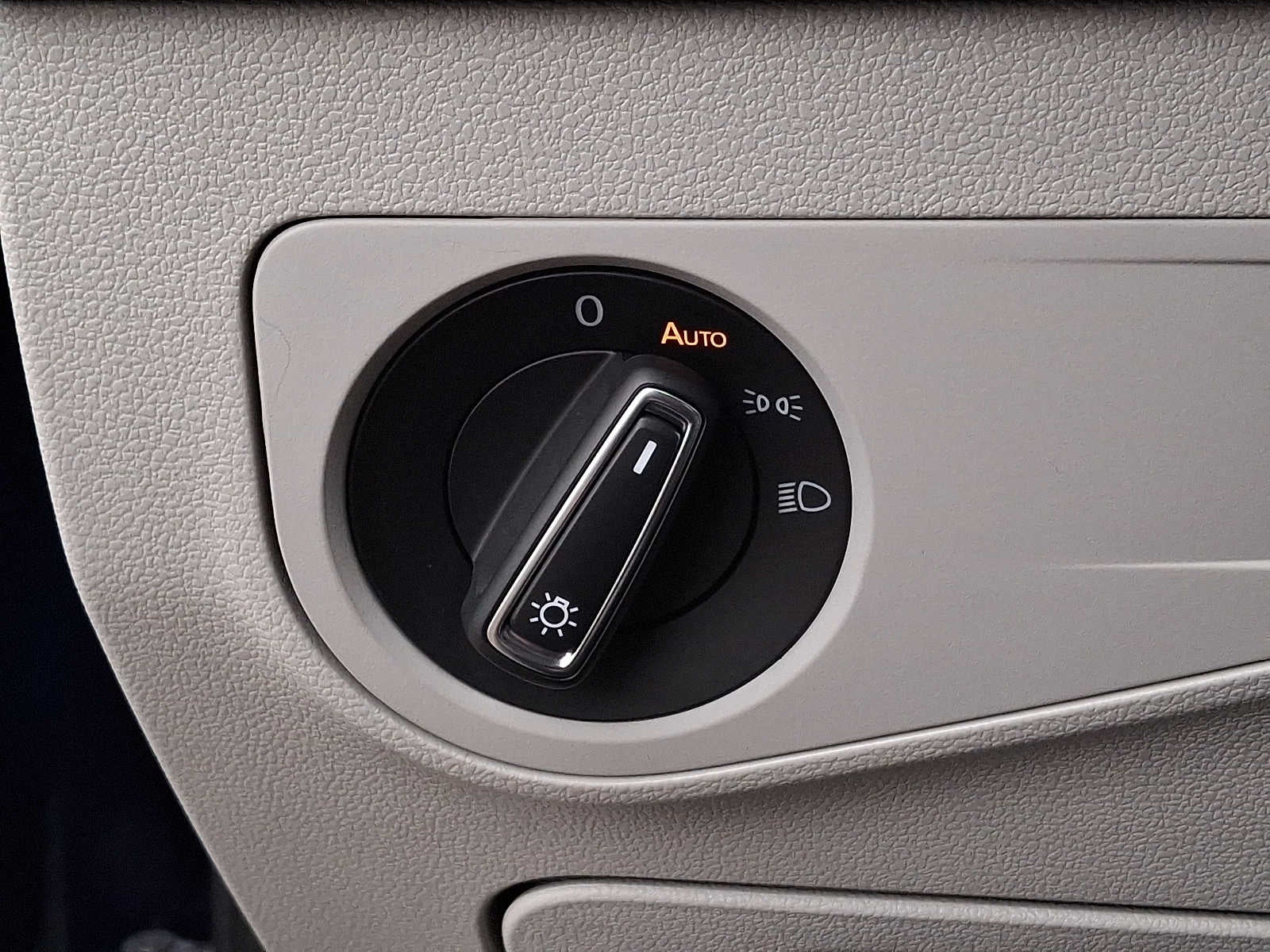 2024 Volkswagen Tiguan 2.0T SE 4MOTION