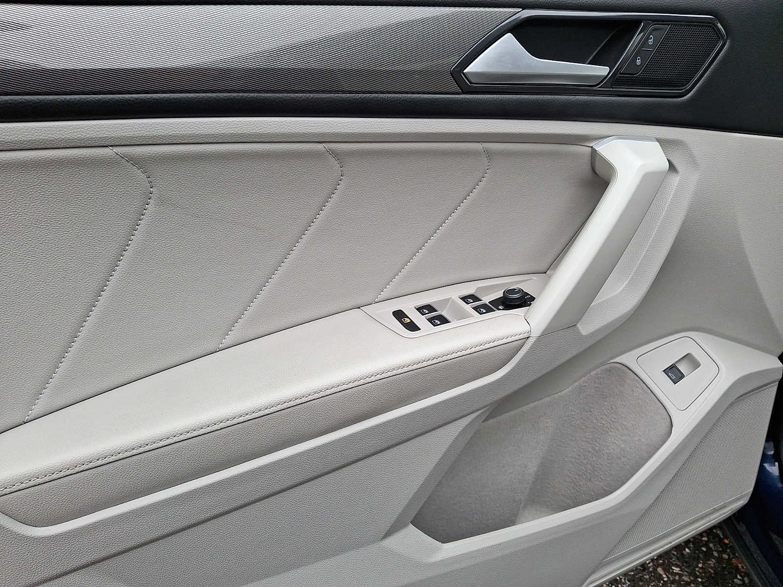 2024 Volkswagen Tiguan 2.0T SE 4MOTION