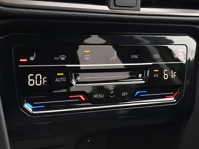 2025 Volkswagen Taos SE Black FWD