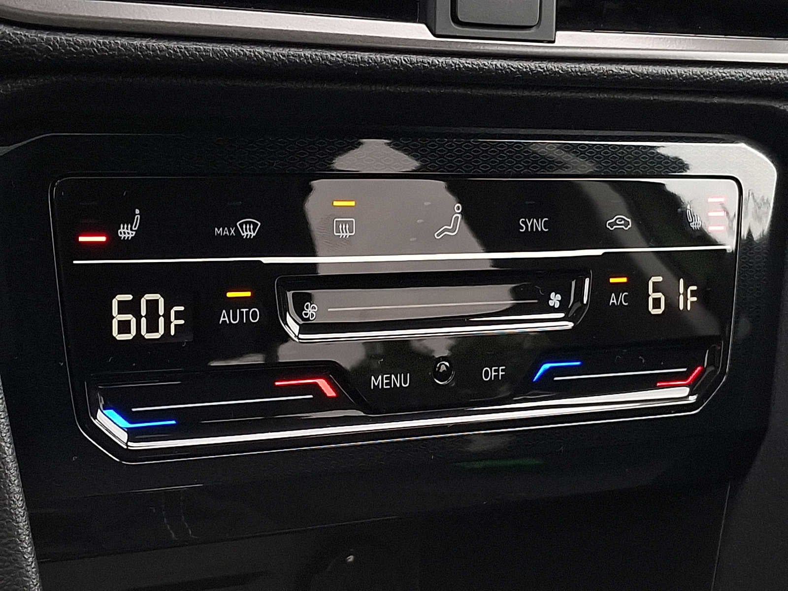 2025 Volkswagen Taos SE Black FWD