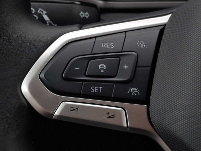 2025 Volkswagen Taos SE Black FWD
