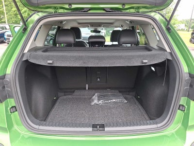 2025 Volkswagen Taos SE Black FWD