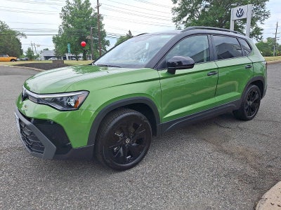 2025 Volkswagen Taos SE Black FWD
