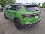 2025 Volkswagen Taos SE Black FWD