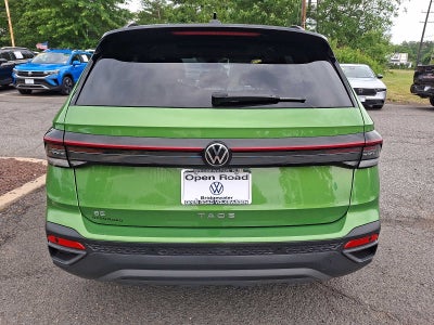 2025 Volkswagen Taos SE Black FWD