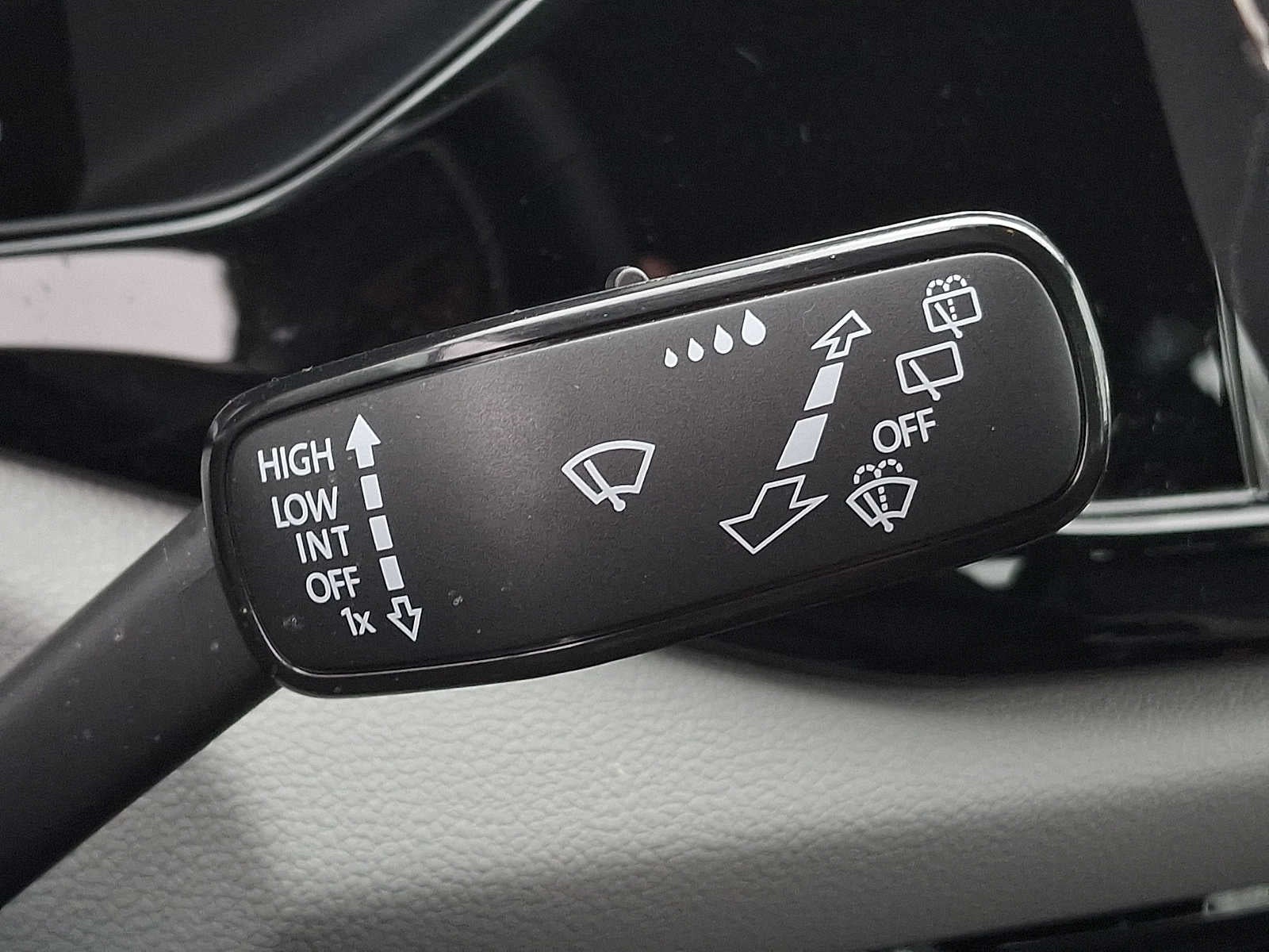 2024 Volkswagen Taos S FWD