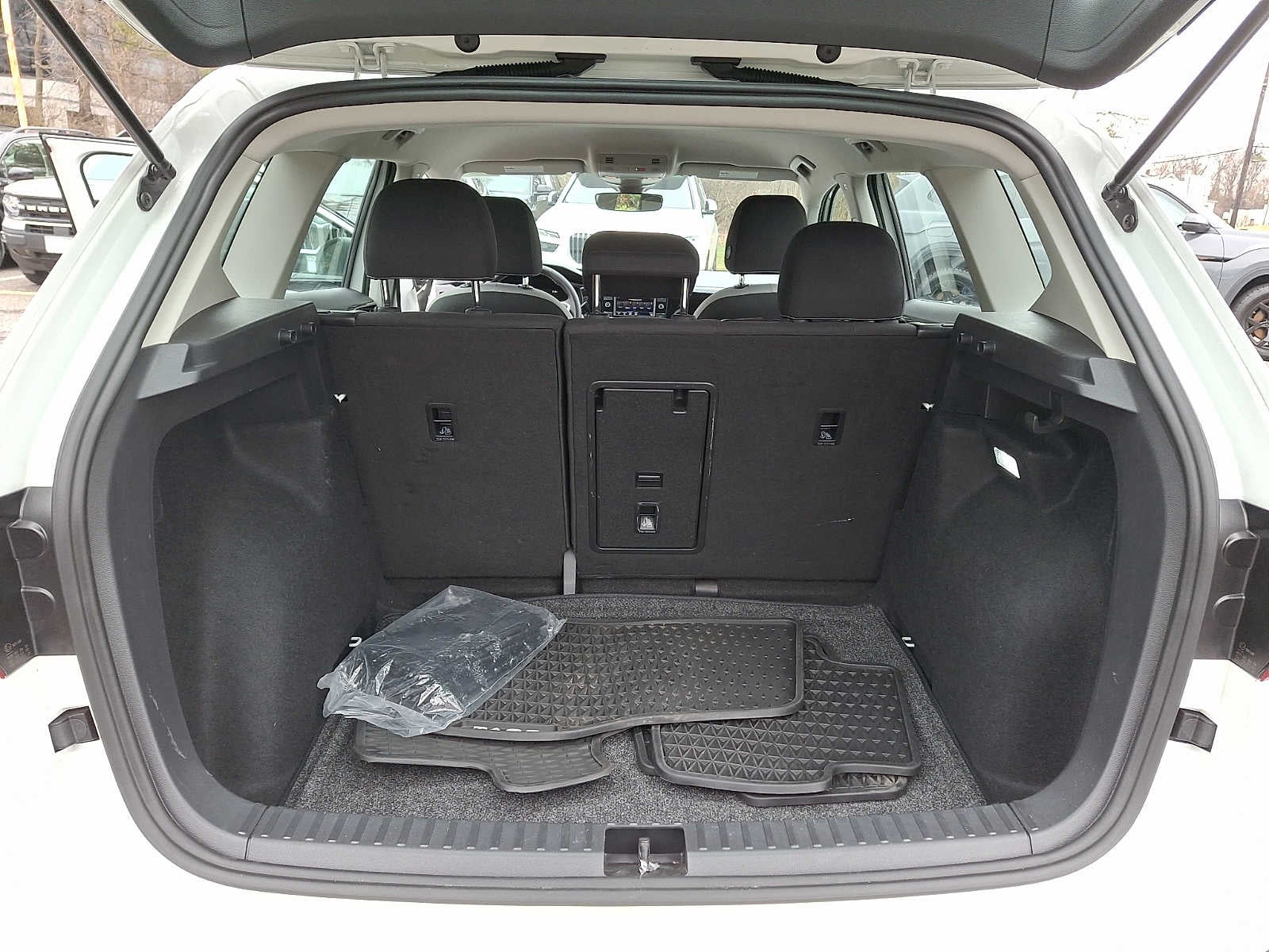 2024 Volkswagen Taos S FWD