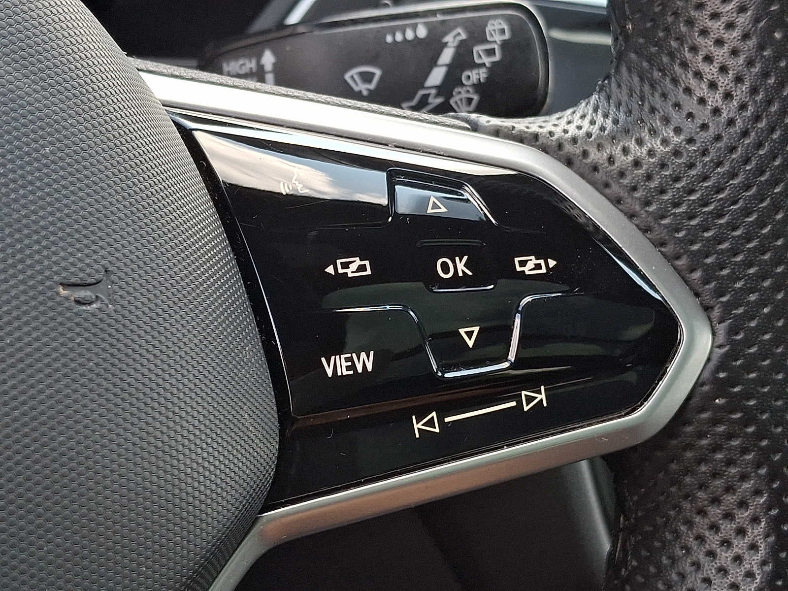 2024 Volkswagen Tiguan 2.0T SE R-Line Black 4MOTION