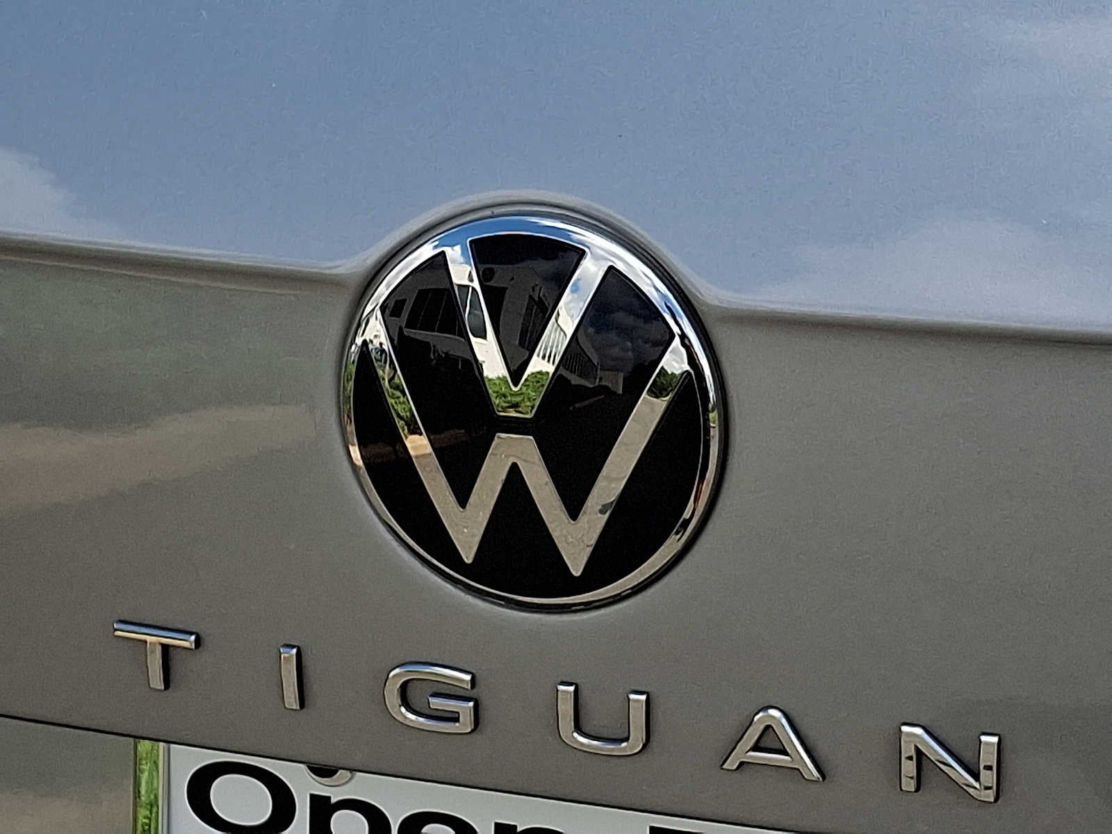 2024 Volkswagen Tiguan 2.0T SE R-Line Black 4MOTION