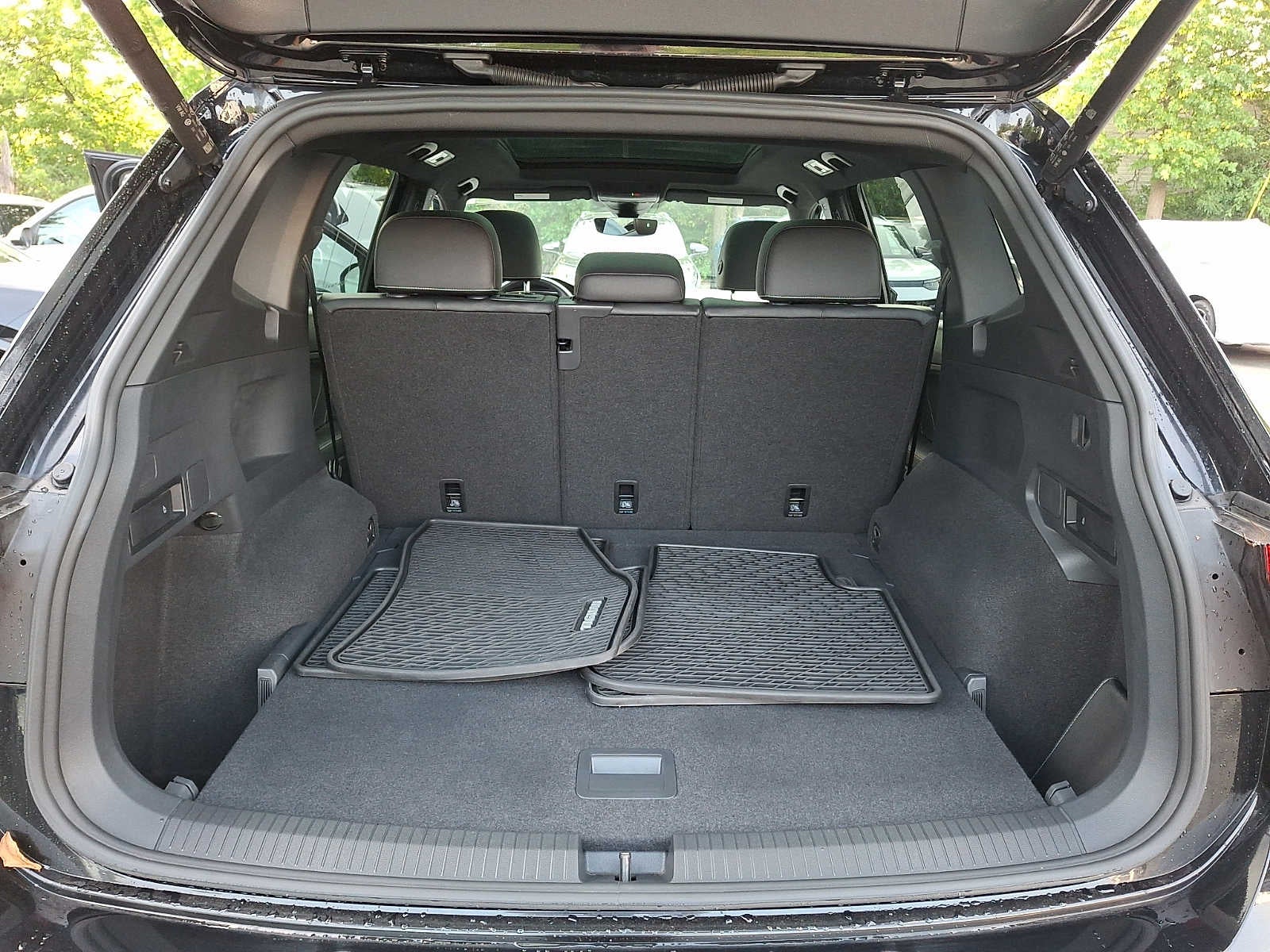 2022 Volkswagen Tiguan 2.0T SE R-Line Black 4MOTION