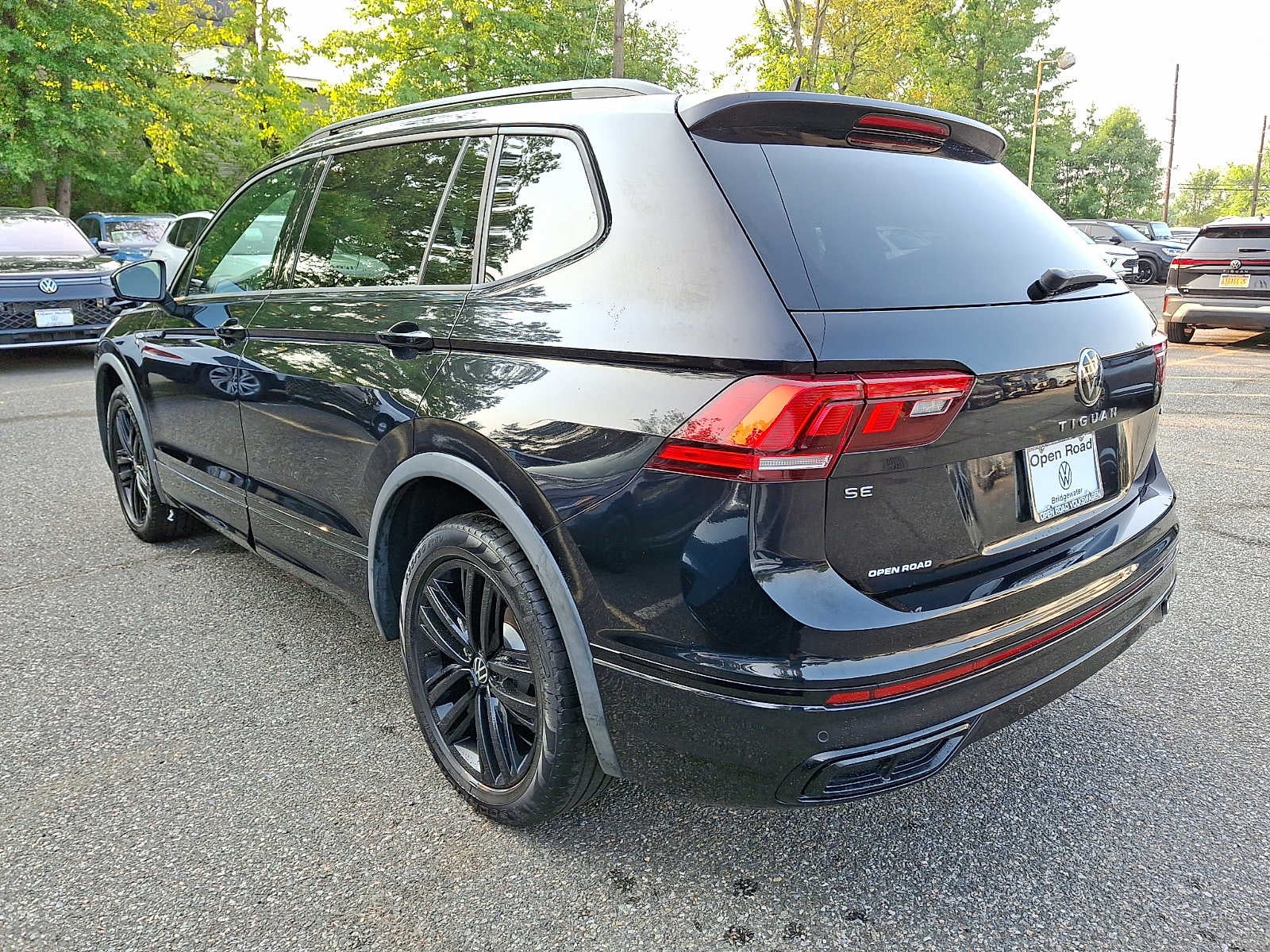 2022 Volkswagen Tiguan 2.0T SE R-Line Black 4MOTION