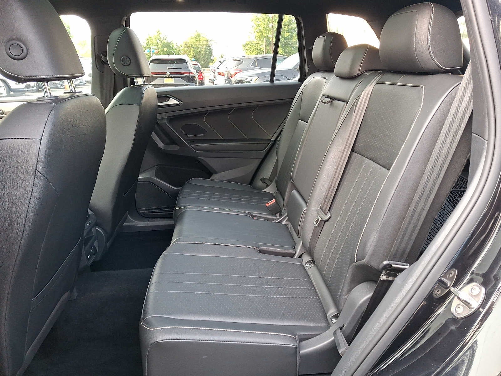 2022 Volkswagen Tiguan 2.0T SE R-Line Black 4MOTION